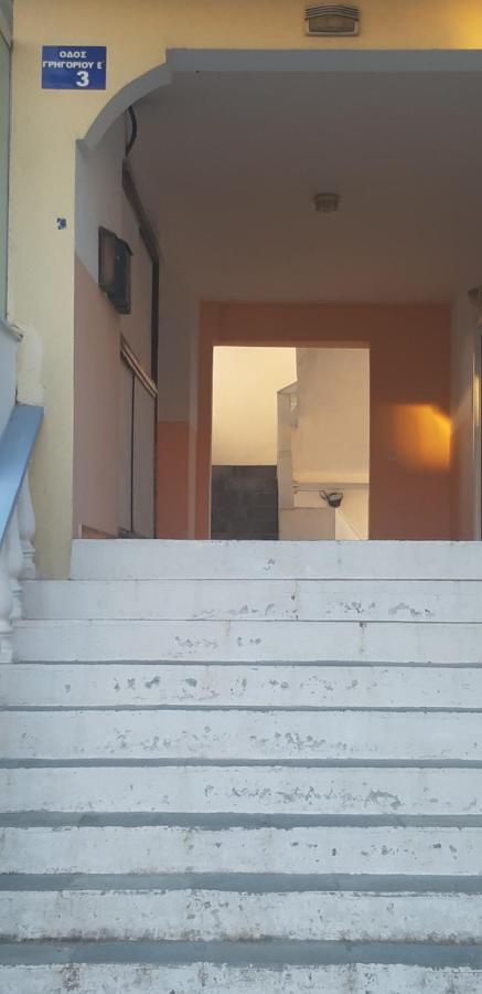 Stathoris Deluxe Apartment Néa Péramos Exterior foto